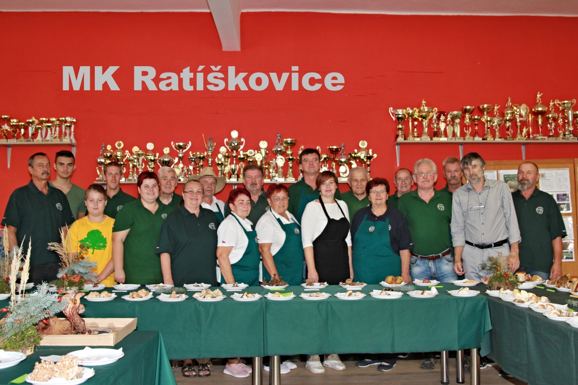 pořadatelský tým 40. výstavy hub v Ratíškovicích