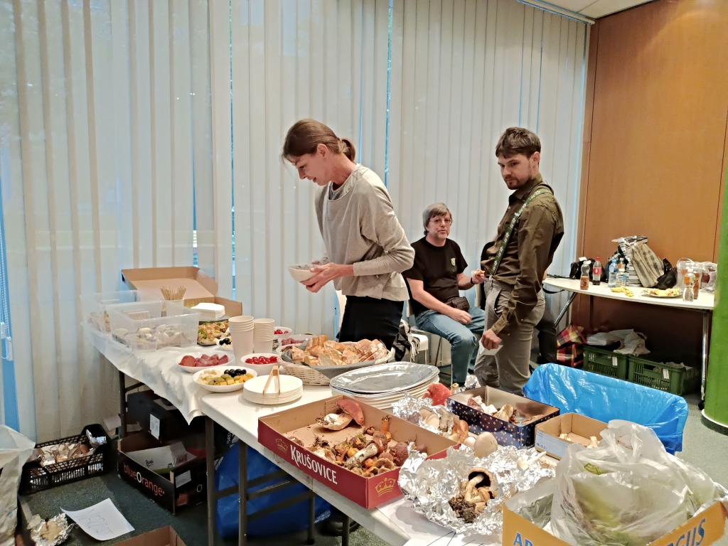 catering pro hladovce - foto: Markéta Vlčková catering pro hladovce - foto: Markéta Vlčková