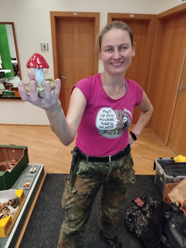 ...s novým elánem a novou muchomůrkou - foto: Martin Kyncl ...s novým elánem a novou muchomůrkou - foto: Martin Kyncl